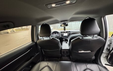 Toyota Camry, 2019 год, 2 750 000 рублей, 3 фотография