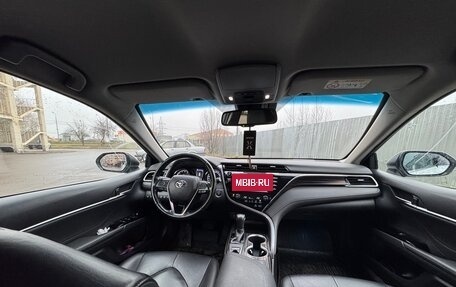 Toyota Camry, 2019 год, 2 750 000 рублей, 8 фотография