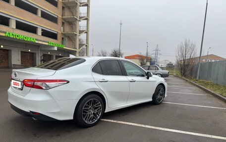 Toyota Camry, 2019 год, 2 750 000 рублей, 10 фотография