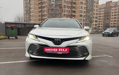 Toyota Camry, 2019 год, 2 750 000 рублей, 14 фотография