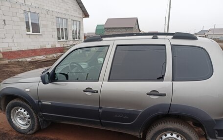 Chevrolet Niva I рестайлинг, 2016 год, 850 000 рублей, 2 фотография