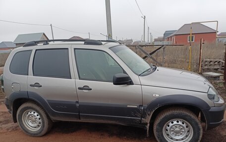 Chevrolet Niva I рестайлинг, 2016 год, 850 000 рублей, 4 фотография