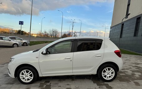 Renault Sandero II рестайлинг, 2018 год, 825 000 рублей, 3 фотография