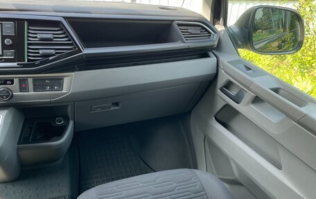 Volkswagen Caravelle T6 рестайлинг, 2021 год, 4 850 000 рублей, 13 фотография