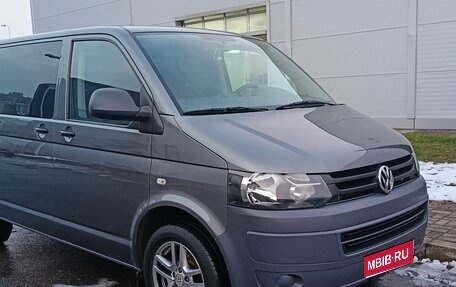 Volkswagen Caravelle T5, 2011 год, 2 350 000 рублей, 1 фотография
