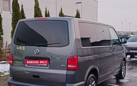 Volkswagen Caravelle T5, 2011 год, 2 350 000 рублей, 3 фотография