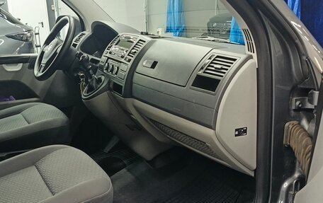 Volkswagen Caravelle T5, 2011 год, 2 350 000 рублей, 7 фотография