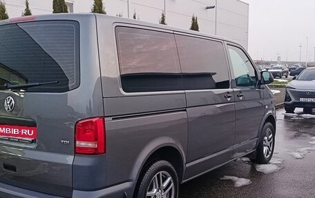 Volkswagen Caravelle T5, 2011 год, 2 350 000 рублей, 2 фотография