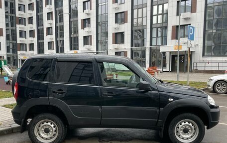 Chevrolet Niva I рестайлинг, 2019 год, 725 000 рублей, 4 фотография