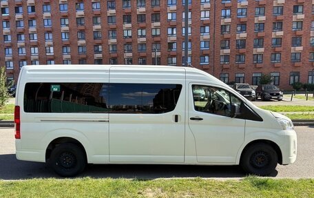Toyota HiAce H300, 2021 год, 4 790 000 рублей, 3 фотография