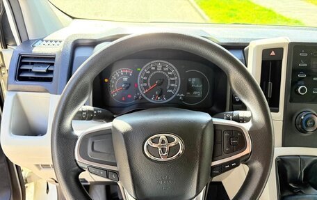 Toyota HiAce H300, 2021 год, 4 790 000 рублей, 9 фотография