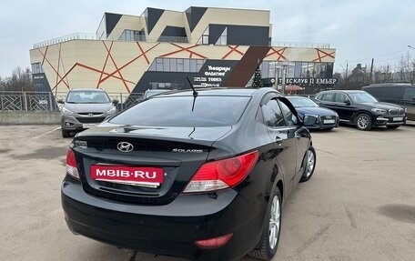 Hyundai Solaris II рестайлинг, 2011 год, 800 000 рублей, 2 фотография