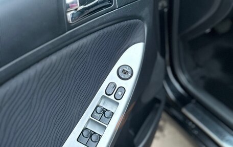 Hyundai Solaris II рестайлинг, 2011 год, 800 000 рублей, 10 фотография