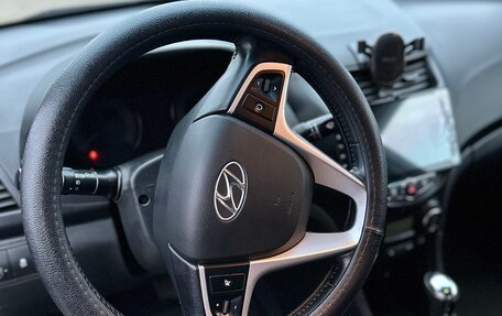 Hyundai Solaris II рестайлинг, 2011 год, 800 000 рублей, 11 фотография