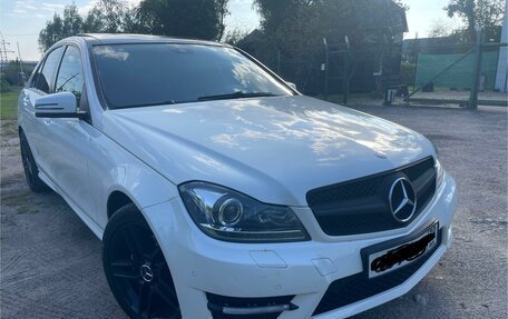 Mercedes-Benz C-Класс, 2011 год, 1 350 000 рублей, 2 фотография