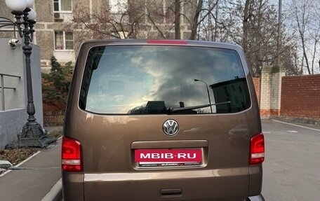 Volkswagen Multivan T5, 2013 год, 2 500 000 рублей, 2 фотография