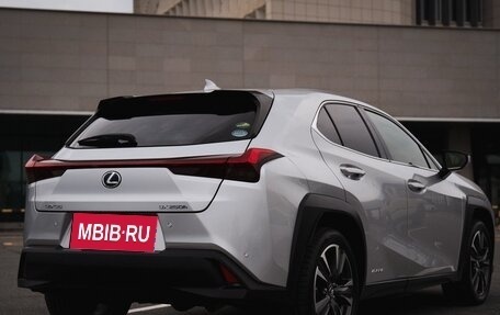 Lexus UX I, 2020 год, 3 500 000 рублей, 8 фотография