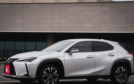 Lexus UX I, 2020 год, 3 500 000 рублей, 13 фотография