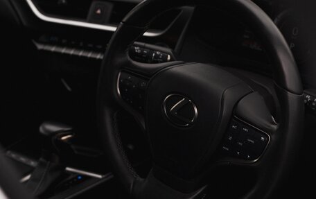 Lexus UX I, 2020 год, 3 500 000 рублей, 36 фотография