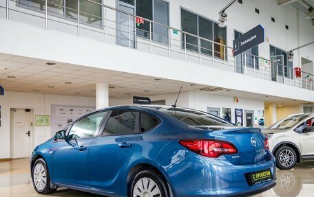 Opel Astra J, 2013 год, 798 000 рублей, 10 фотография