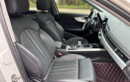 Audi A4, 2021 год, 2 000 000 рублей, 15 фотография