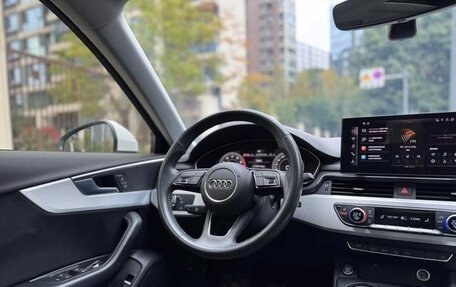 Audi A4, 2021 год, 2 000 000 рублей, 11 фотография