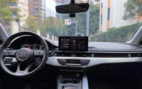 Audi A4, 2021 год, 2 000 000 рублей, 25 фотография