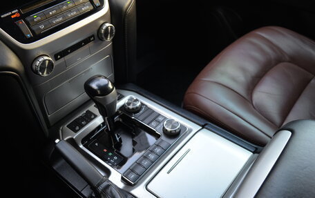 Toyota Land Cruiser 200, 2016 год, 7 350 000 рублей, 20 фотография