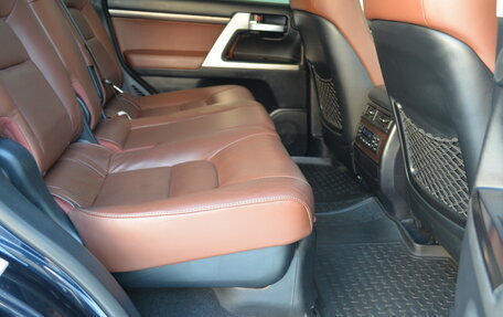 Toyota Land Cruiser 200, 2016 год, 7 350 000 рублей, 31 фотография