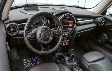 MINI Hatch, 2020 год, 2 650 000 рублей, 6 фотография