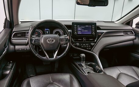 Toyota Camry, 2021 год, 2 440 000 рублей, 6 фотография