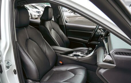 Toyota Camry, 2021 год, 2 440 000 рублей, 8 фотография