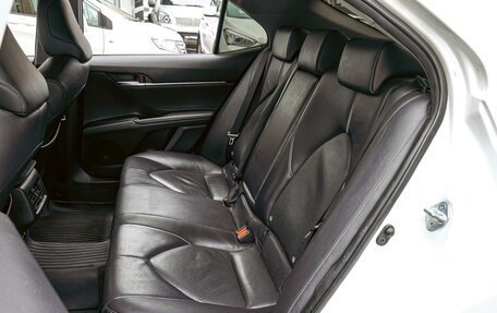 Toyota Camry, 2021 год, 2 440 000 рублей, 9 фотография