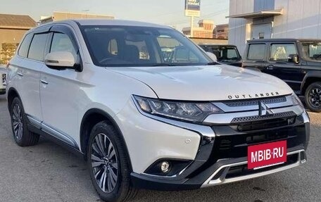Mitsubishi Outlander III рестайлинг 3, 2021 год, 1 970 003 рублей, 2 фотография