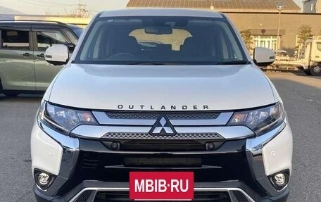 Mitsubishi Outlander III рестайлинг 3, 2021 год, 1 970 003 рублей, 9 фотография