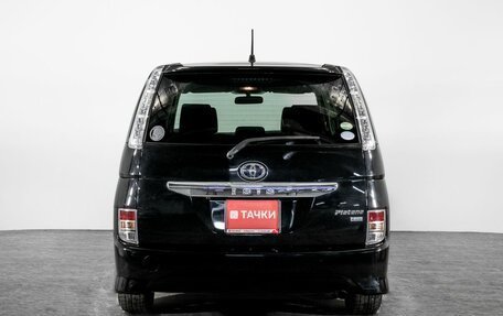 Toyota ISis I, 2015 год, 1 730 000 рублей, 4 фотография