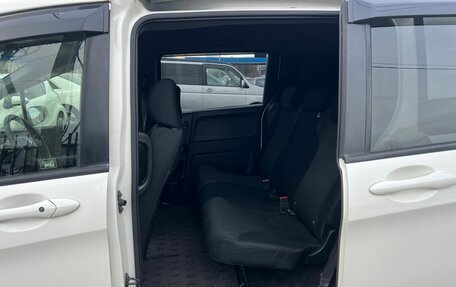 Honda Freed I, 2012 год, 1 299 000 рублей, 11 фотография