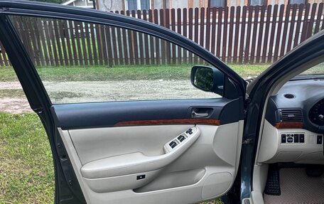 Toyota Avensis III рестайлинг, 2006 год, 950 000 рублей, 10 фотография