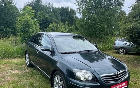 Toyota Avensis III рестайлинг, 2006 год, 950 000 рублей, 1 фотография