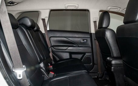 Mitsubishi Outlander III рестайлинг 3, 2013 год, 1 520 000 рублей, 7 фотография