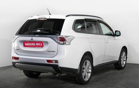 Mitsubishi Outlander III рестайлинг 3, 2013 год, 1 520 000 рублей, 3 фотография