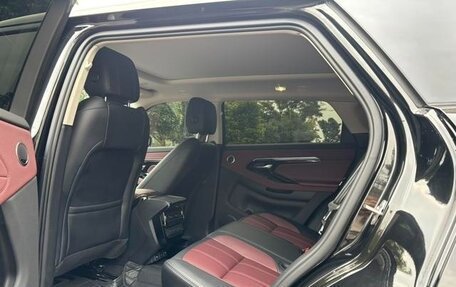 Land Rover Range Rover Evoque II, 2024 год, 4 590 000 рублей, 10 фотография