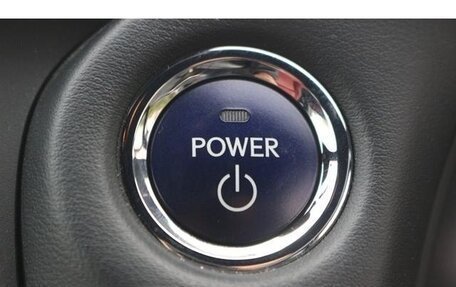 Lexus CT I рестайлинг, 2022 год, 1 800 000 рублей, 16 фотография