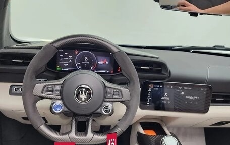 Maserati MC20, 2023 год, 29 400 000 рублей, 6 фотография