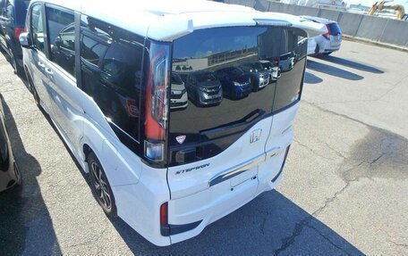 Honda Stepwgn IV, 2019 год, 2 200 000 рублей, 5 фотография