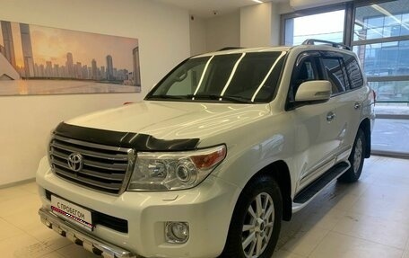 Toyota Land Cruiser 200, 2014 год, 3 810 000 рублей, 1 фотография