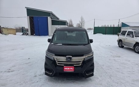 Honda Stepwgn IV, 2020 год, 1 985 000 рублей, 1 фотография