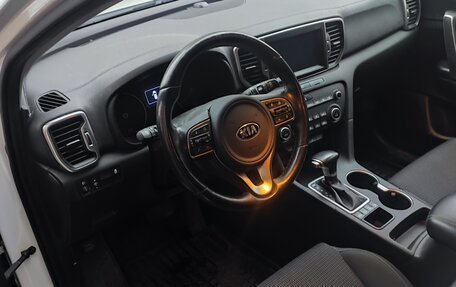 KIA Sportage IV рестайлинг, 2017 год, 1 900 000 рублей, 11 фотография