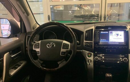 Toyota Land Cruiser 200, 2014 год, 3 810 000 рублей, 9 фотография