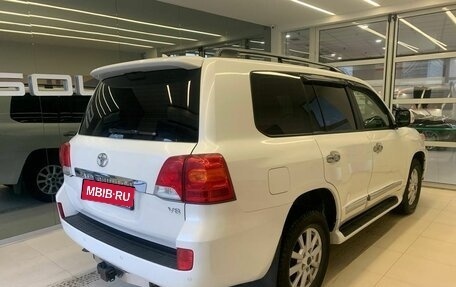 Toyota Land Cruiser 200, 2014 год, 3 810 000 рублей, 4 фотография